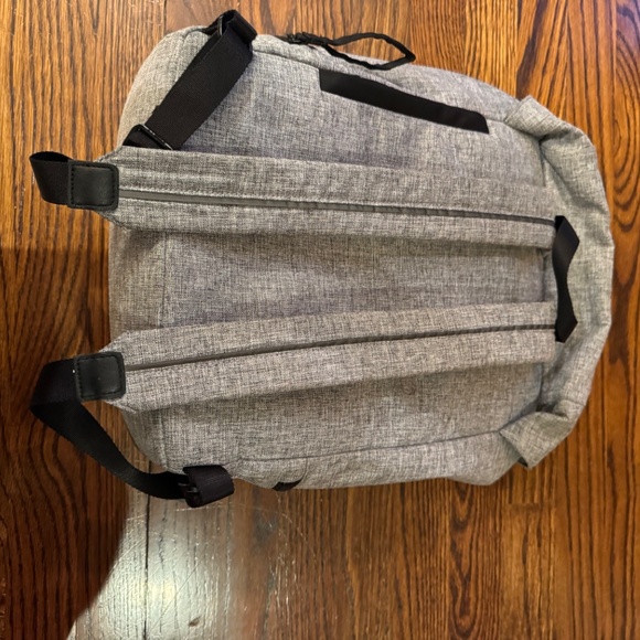 Lululemon Go Lightly Rucksack 26L heathered black/gray main image 11